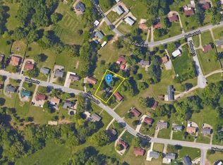 617 Helton Dr, Clarksville, TN 37042