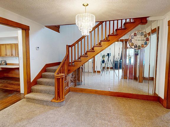 3rd image of 224 W Wisconsin St