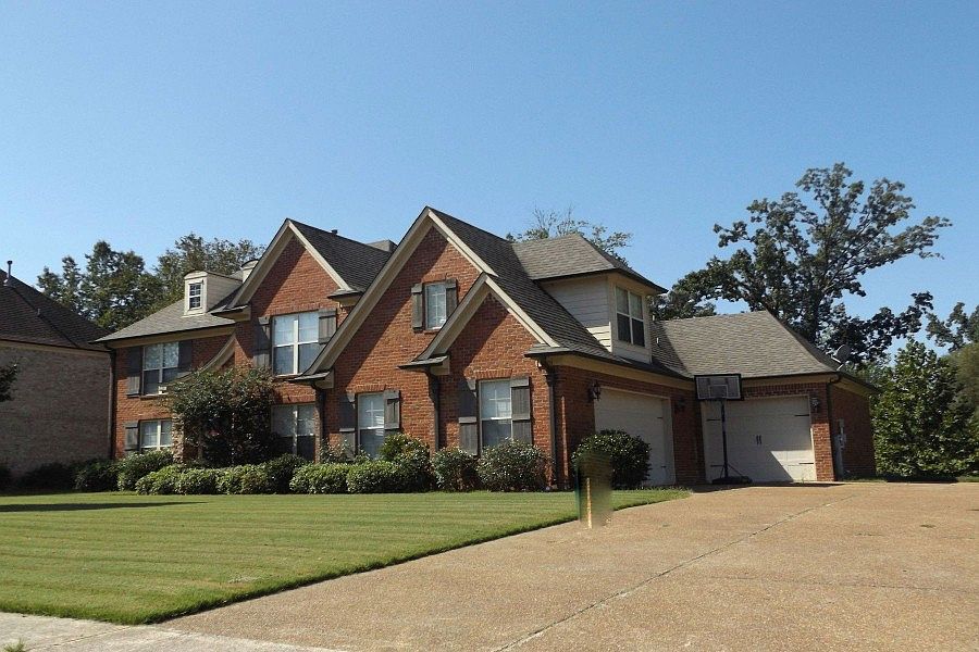 2nd image of 4901 Shira Dr