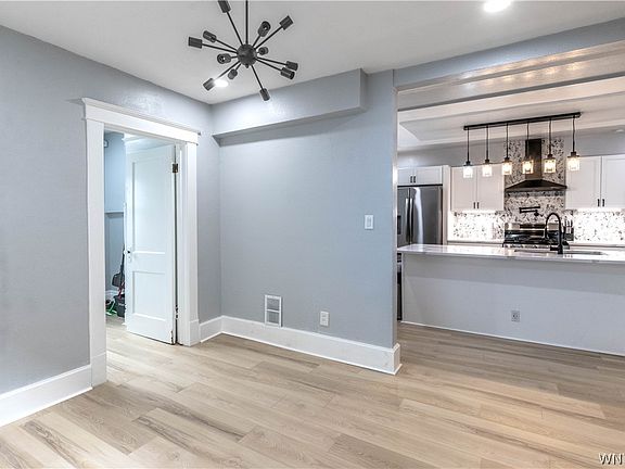 5th image of 9 Hamlin Rd
