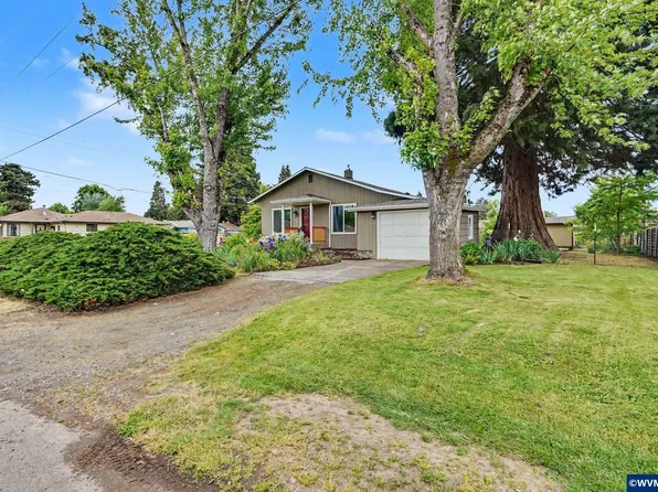 4215 Harlan Dr NE, Salem, OR 97305