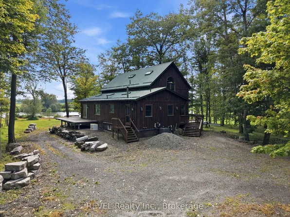 1247 Chippawa Creek Rd, Thorold, ON L0S 1K0
