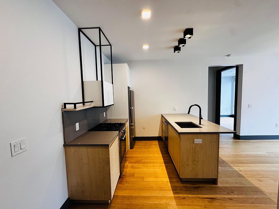 1st image of 420 Arlington Ave #35E