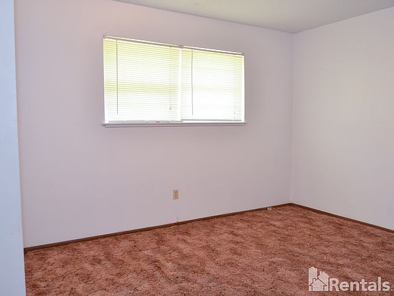 5th image of 1725 E 1st St APT 11