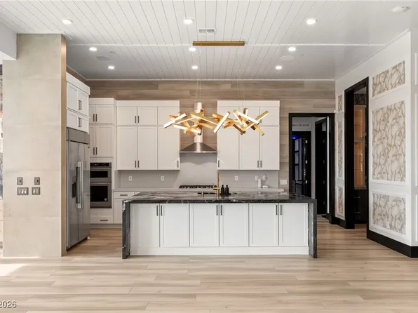 11041 Concord Valley Dr, Las Vegas, NV 89135