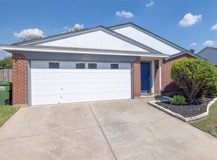 7736 Liz Ln, Watauga, TX 76148