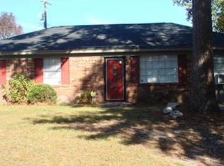 10 Culverton Ct, Savannah, GA 31406