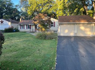 11 Ridge Ave, Decatur, IL 62521