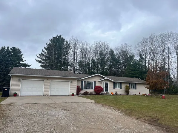 6820 Charles Pl, Escanaba, MI 49829