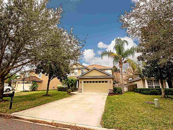 2nd image of 3016 Fort Caroline Ct