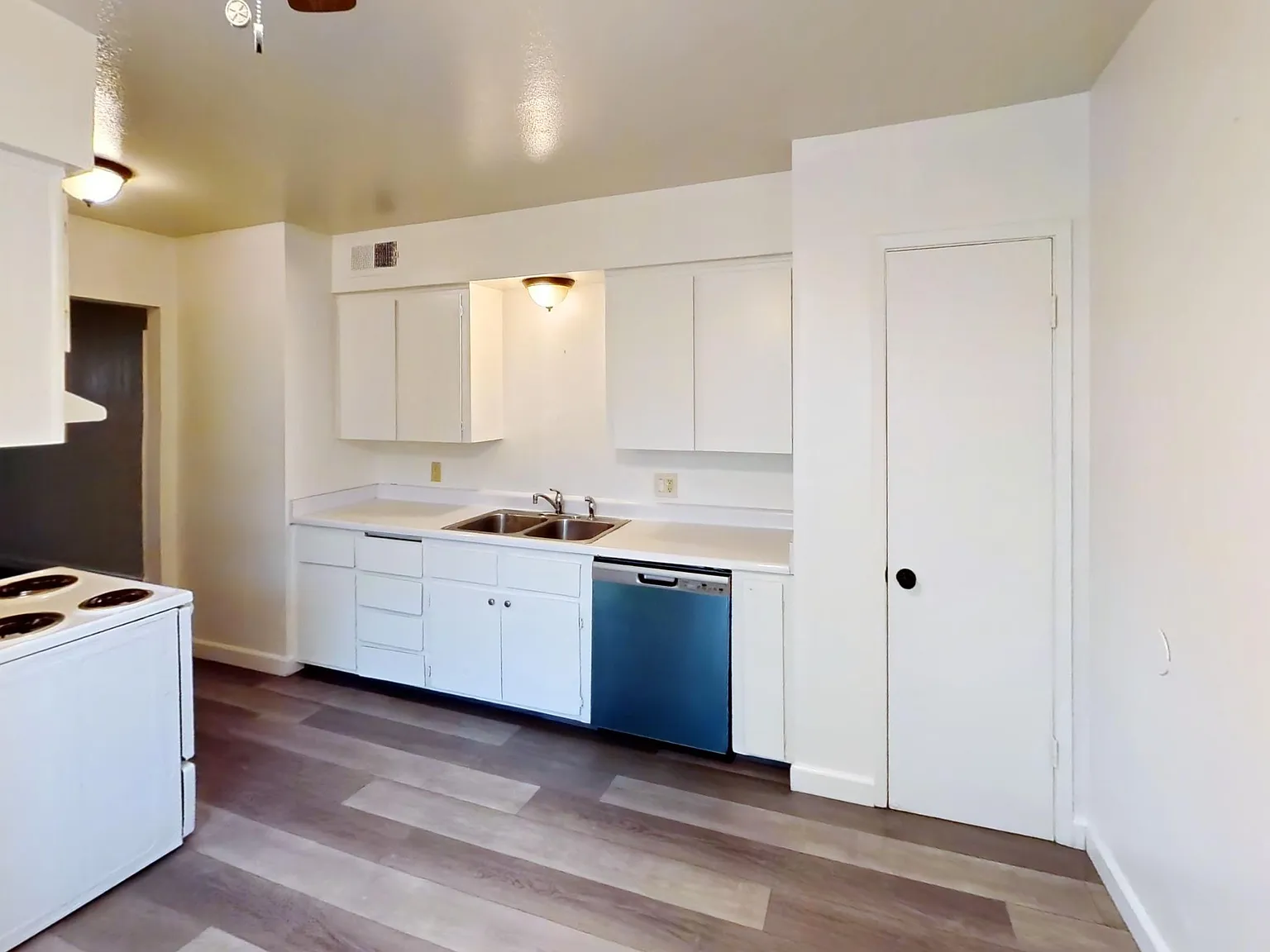 2 bed, 875 sqft, $1,400 — Photo 4