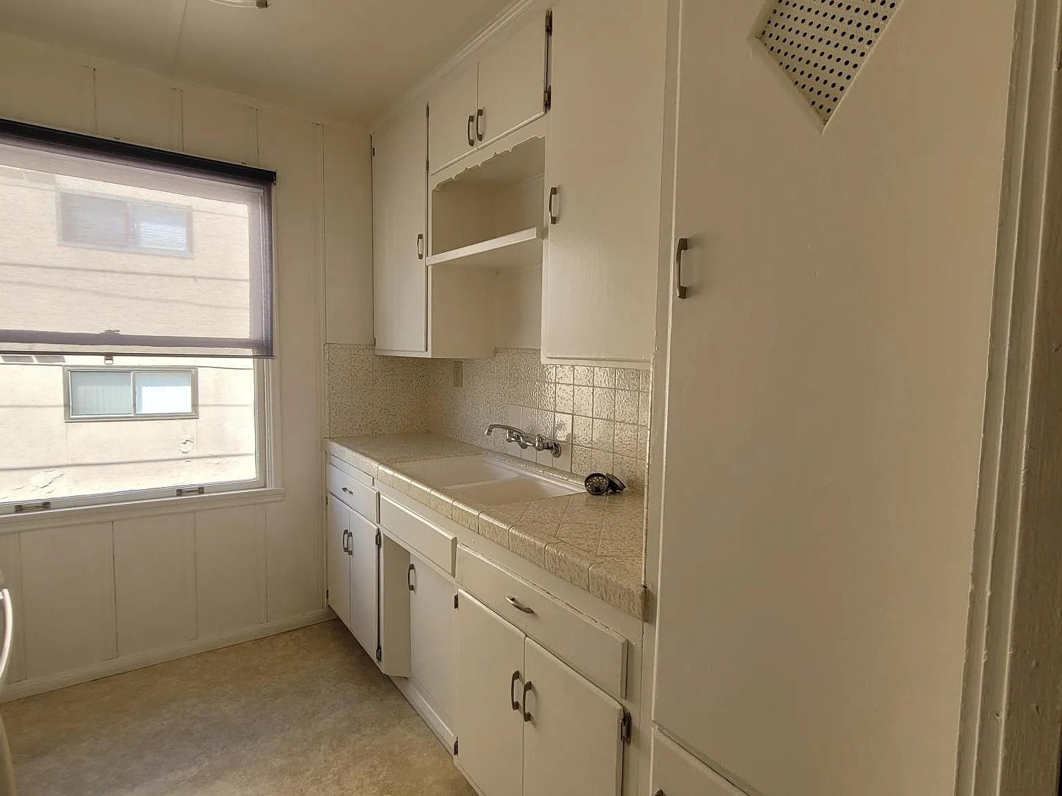 2 bed, $3,400 — Photo 4