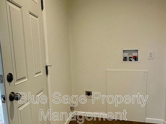 4th image of 504 Spencer Rd