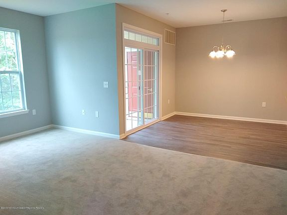 2nd image of 121 Sophee Ln #1000