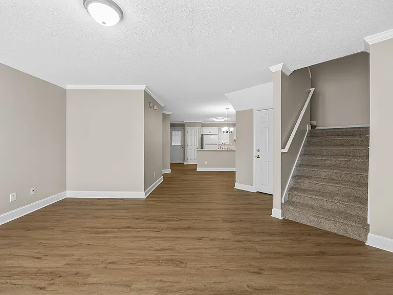 17 Whitfield Way — Photo 12