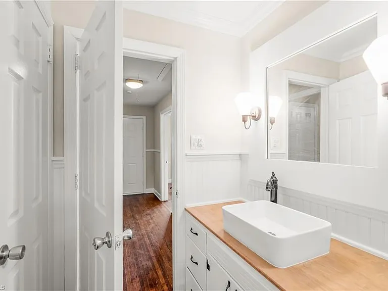 1200 Lamont Dr — Photo 15