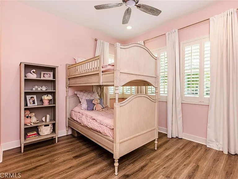 921 Camber Ln — Photo 21
