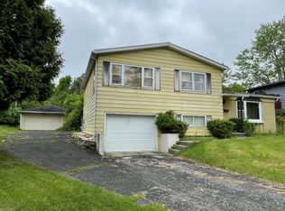 1305 Easy St, Glendale Heights, IL 60139