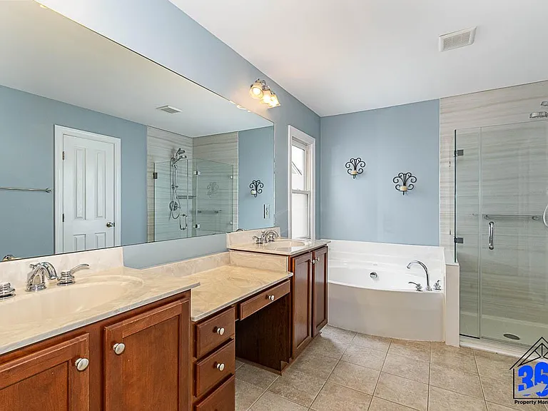 1048 Gold Rock Ln — Photo 16
