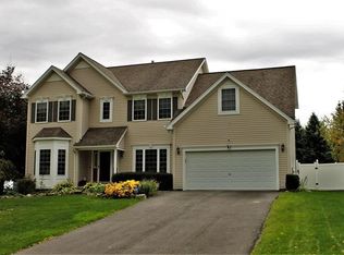 70 Whispering Winds Ln, Rochester, NY 14626