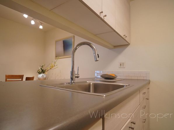 3025 Broadway St APT 2