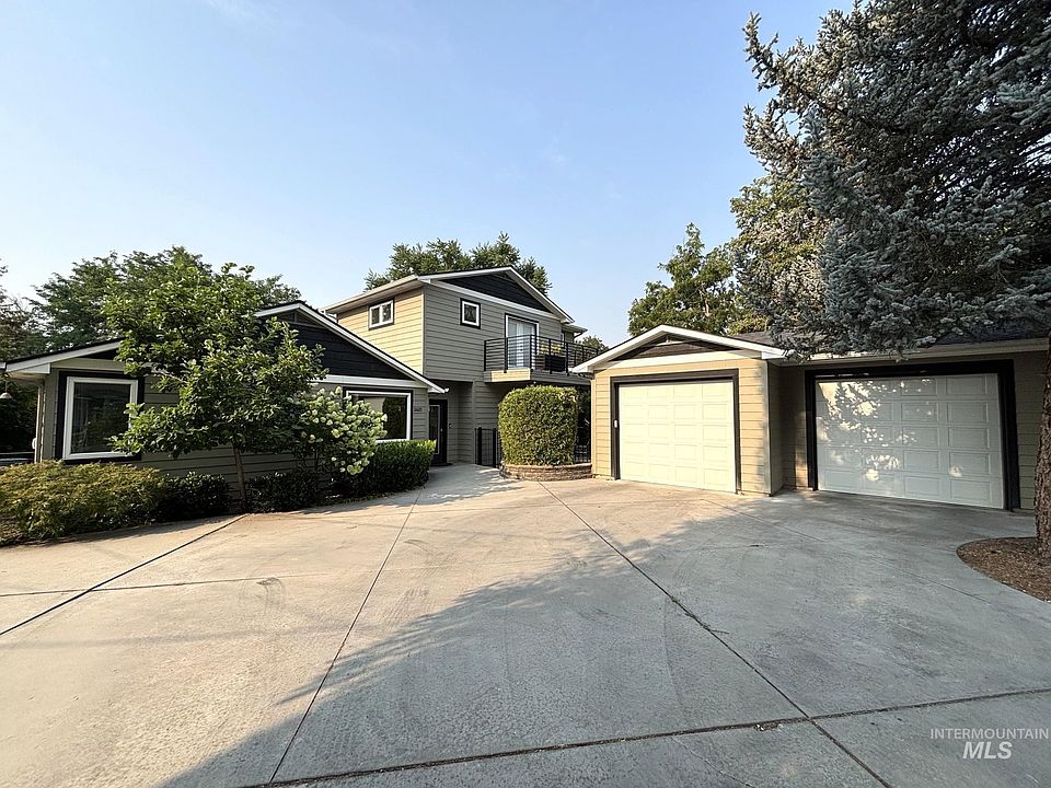 1st image of 3401 W Plant Dr