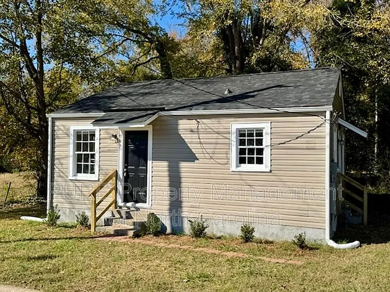 903 Holt St — Photo 3