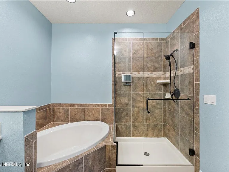 115 Riverview Bnd S #2145 — Photo 25