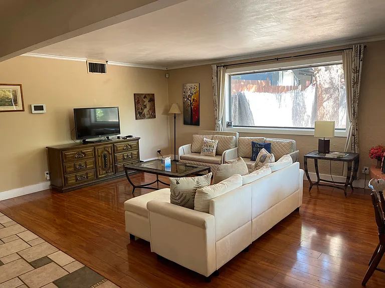 140 Stutz Bearcat Dr — Photo 39