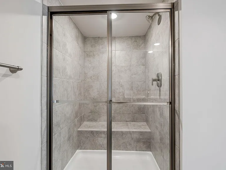 5616 Ludlow Pl — Photo 13