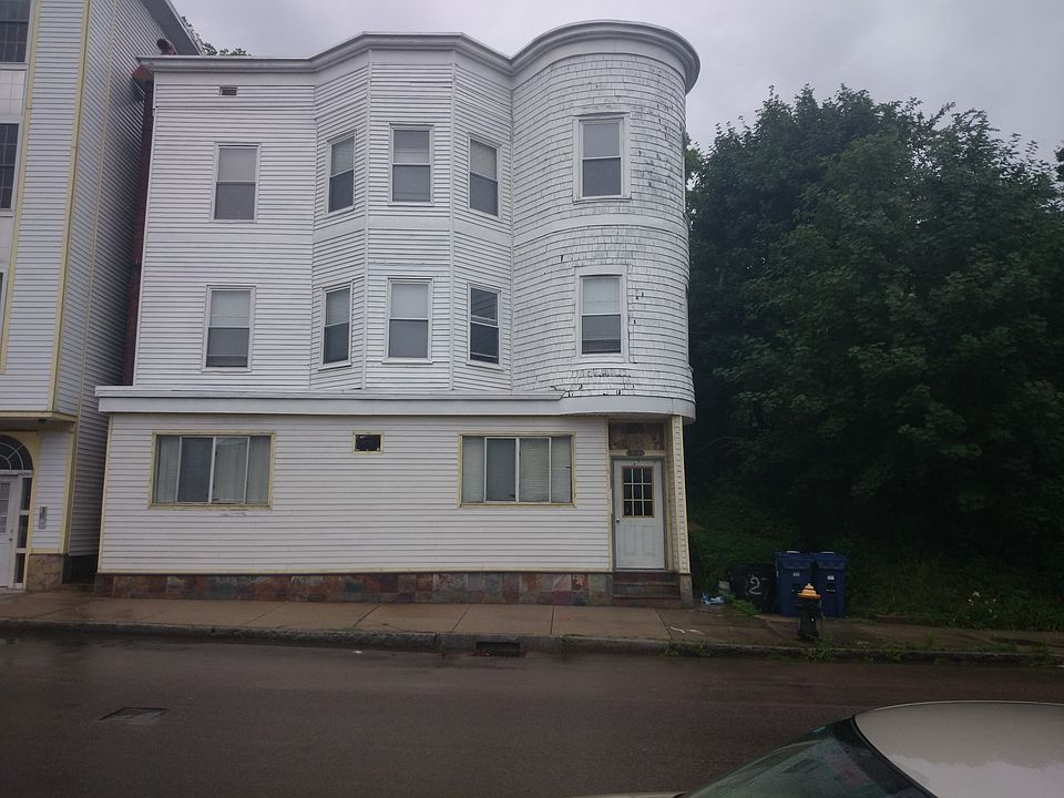 2nd image of 227 Heath St