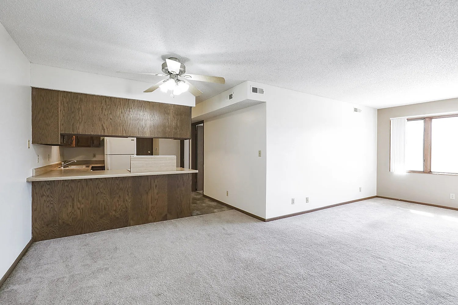 2 bed, 807 sqft, $749 — Photo 4