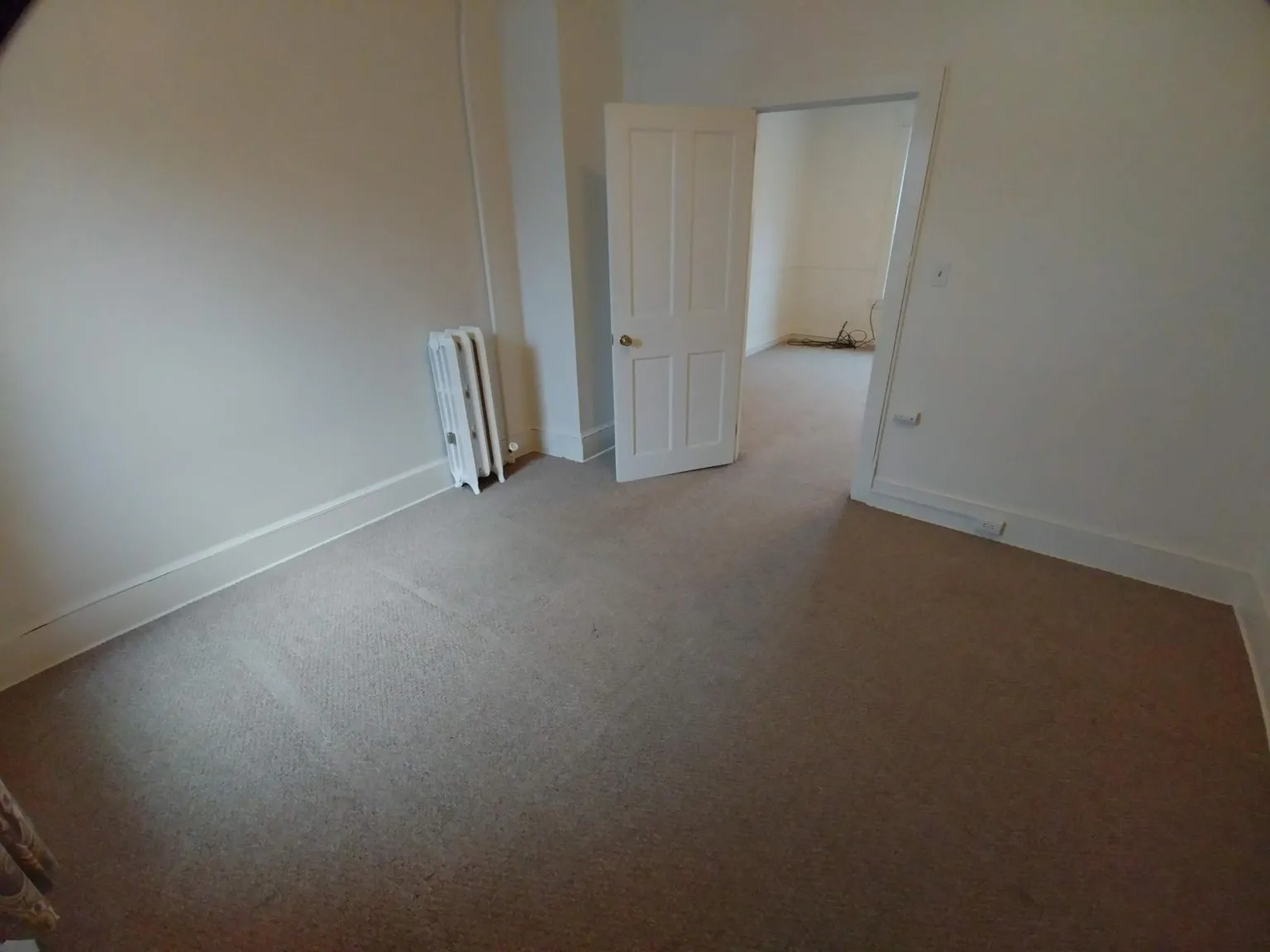 36 E Walnut St — Photo 2