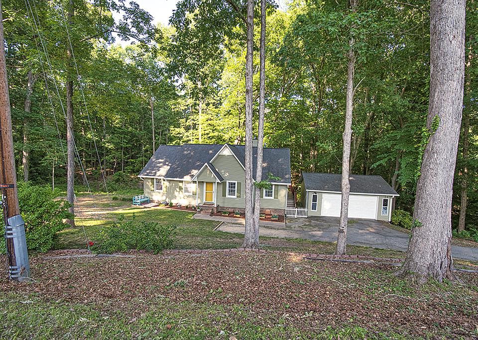 1st image of 406 Dogwood Dr