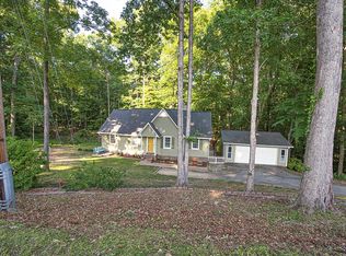 406 Dogwood Dr, Greenwood, SC 29646