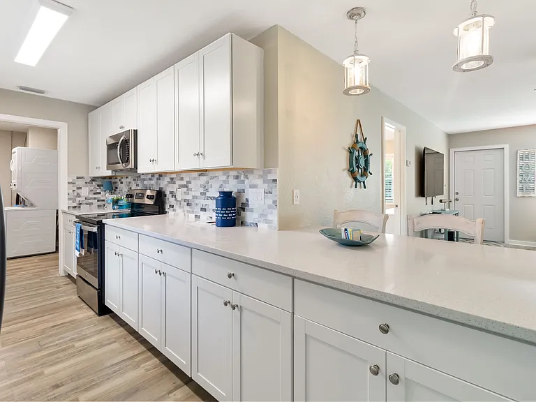 526 Conrad Rd — Photo 11