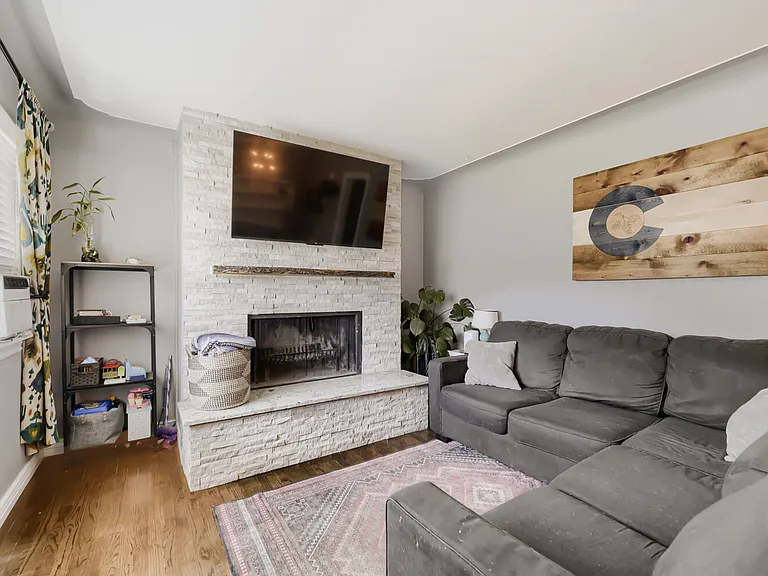 2216 Lima St — Photo 5