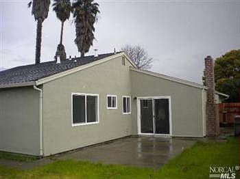 2nd image of 982 Elliott Dr