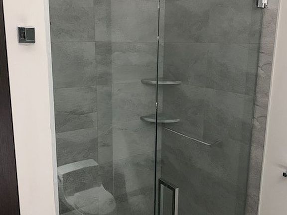 5th image of 229 Waterman St Unit 402