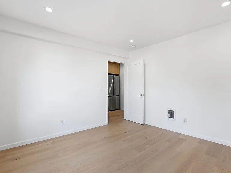 1221 Waller St #A — Photo 8