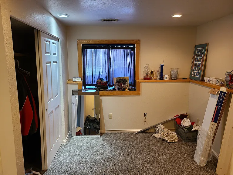 1555 E Antelope Dr — Photo 13