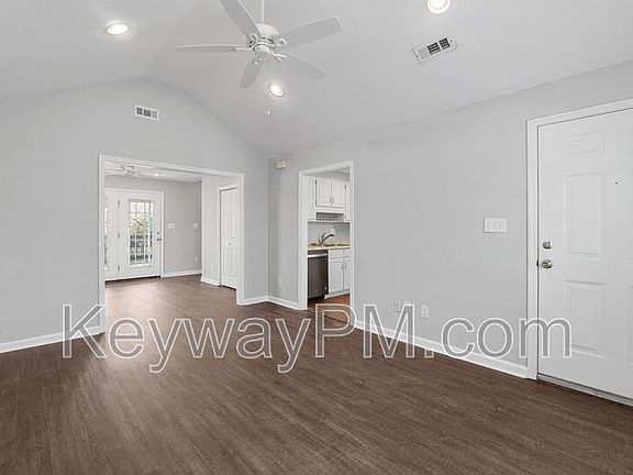 3rd image of 18 Fowkewood Ct