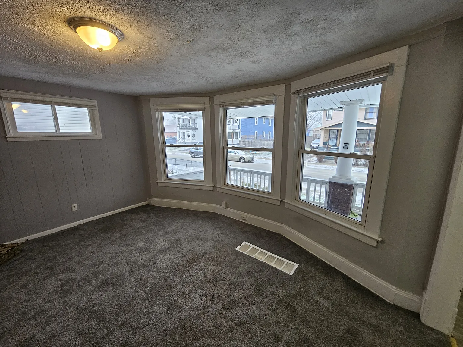 10602 Earle Avenue** - Downstairs — Photo 4
