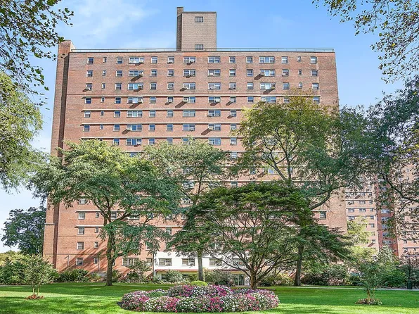 215 Adams St APT 5H, Brooklyn, NY 11201