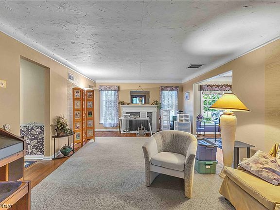 3rd image of 21757 Mastick Rd