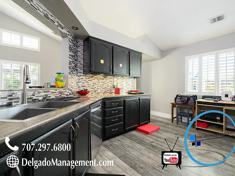 746 Tulip Ct — Photo 18