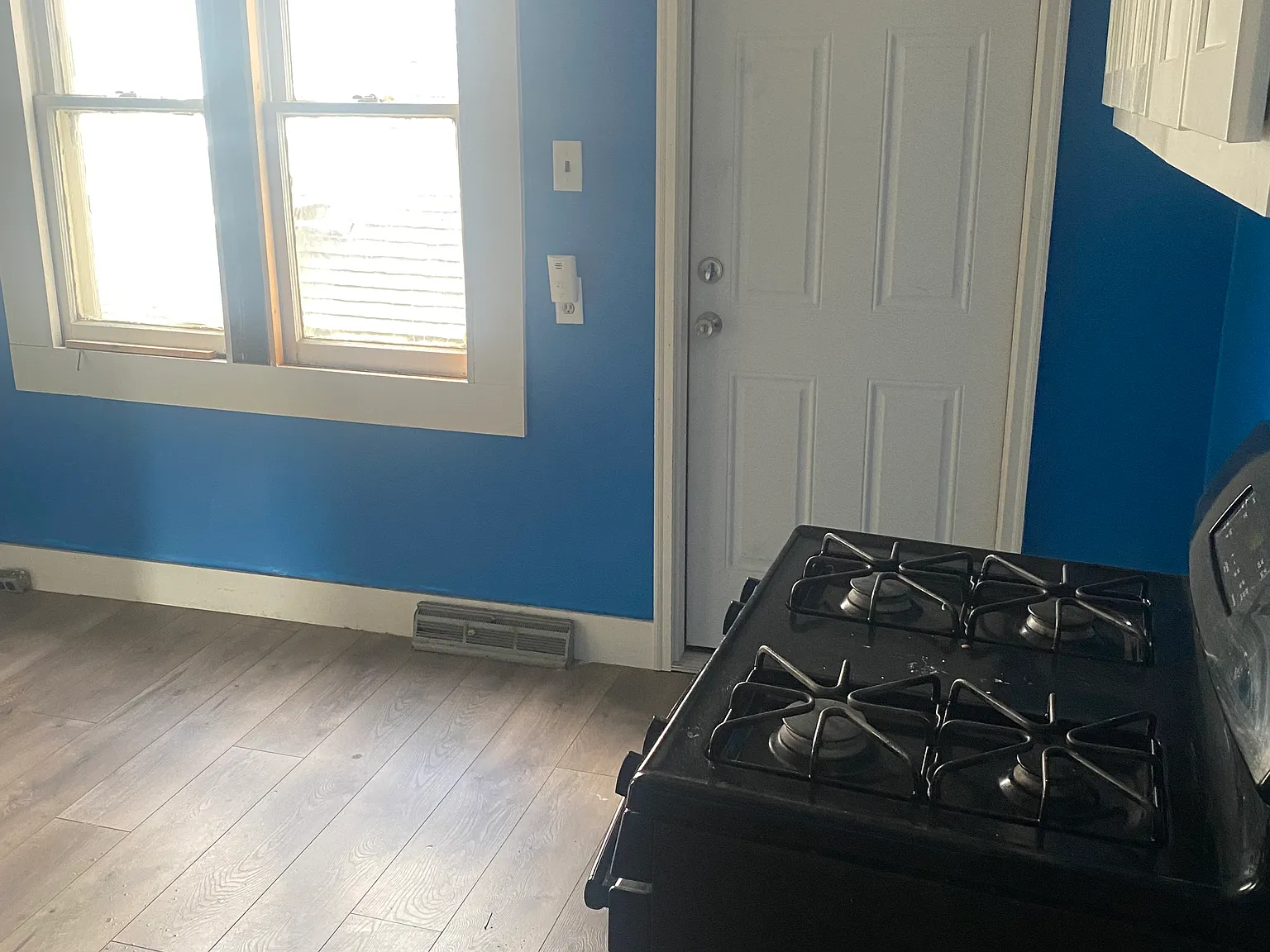 2 bed, $900 — Photo 3