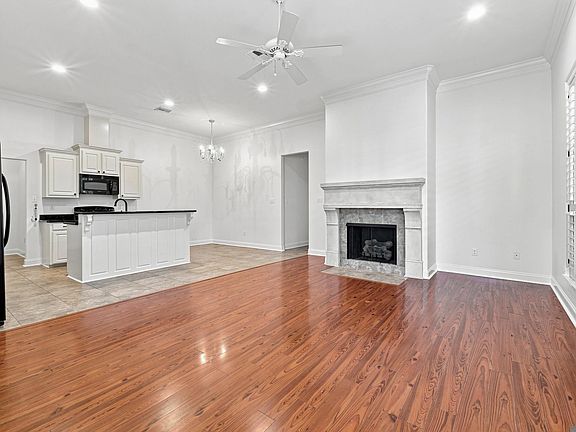 3rd image of 17826 Spring Creek Dr