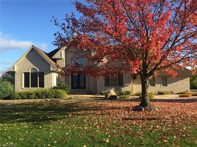 1st image of 4065 Fairway Dr