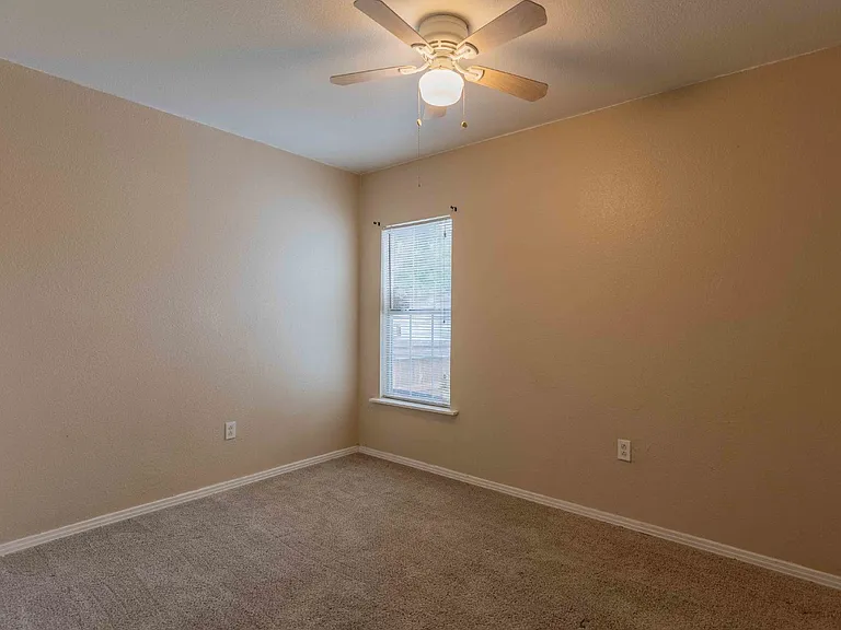 120 Nelson Ave — Photo 26